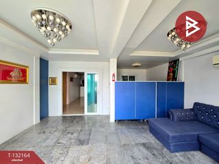 For sale 4 bedrooms townhouse in Mueang Nakhon Pathom, Nakhon Pathom
