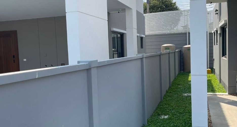 Casa en alquiler de 4 habitaciones en Don Mueang, Bangkok