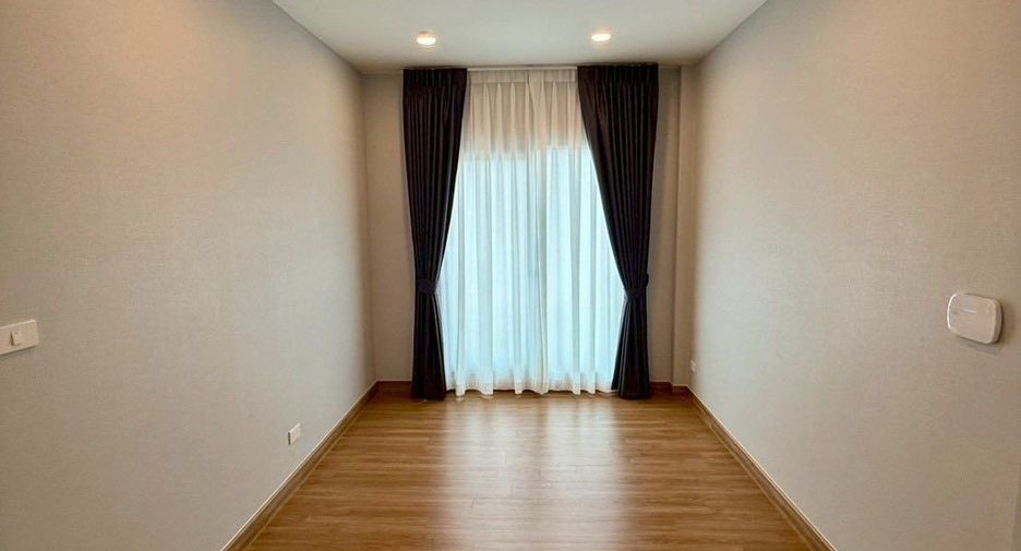 Casa en alquiler de 4 habitaciones en Don Mueang, Bangkok