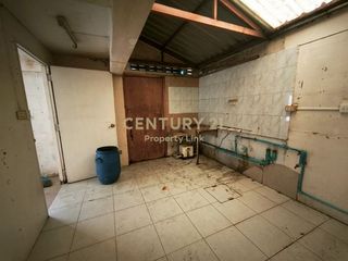 For rent and for sale 3 bedrooms retail Space in Chatuchak, Bangkok