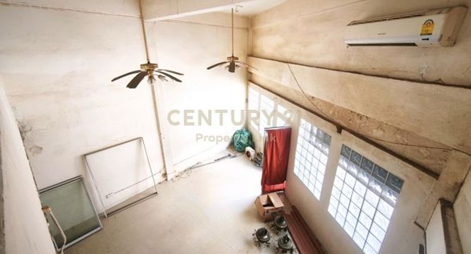 Local comercial en alquiler y en venta de 3 habitaciones en Chatuchak, Bangkok