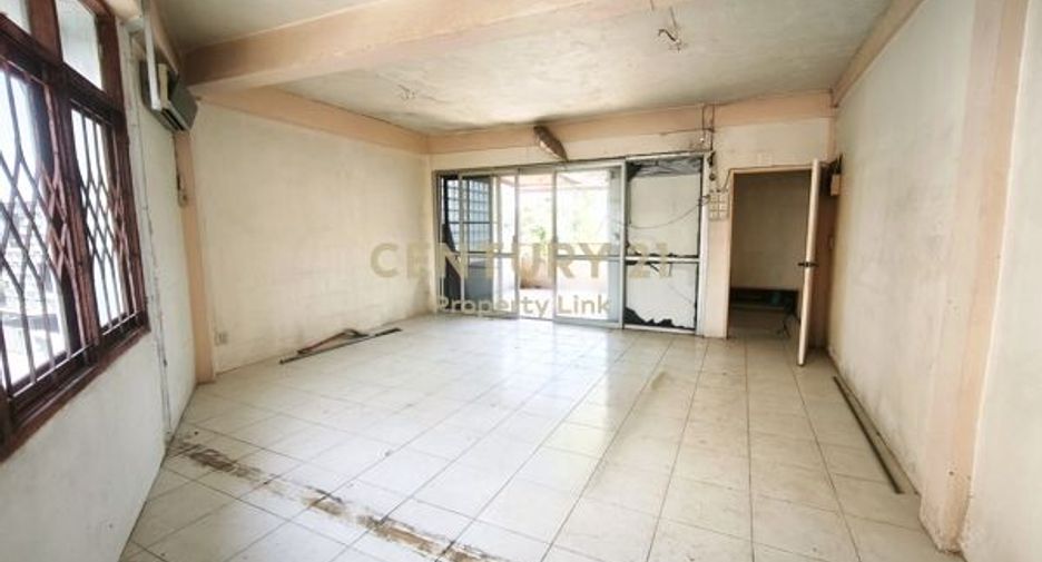 Local comercial en alquiler y en venta de 3 habitaciones en Chatuchak, Bangkok