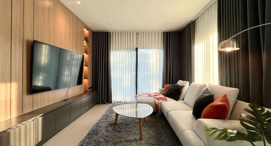 Casa en alquiler de 4 habitaciones en Bang Phli, Samut Prakan
