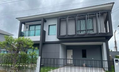 出租 4 卧室 独立屋 在 Bang Phli, Samut Prakan