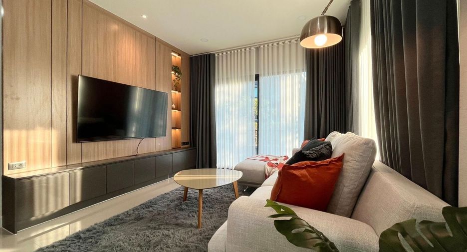 Casa en alquiler de 4 habitaciones en Bang Phli, Samut Prakan
