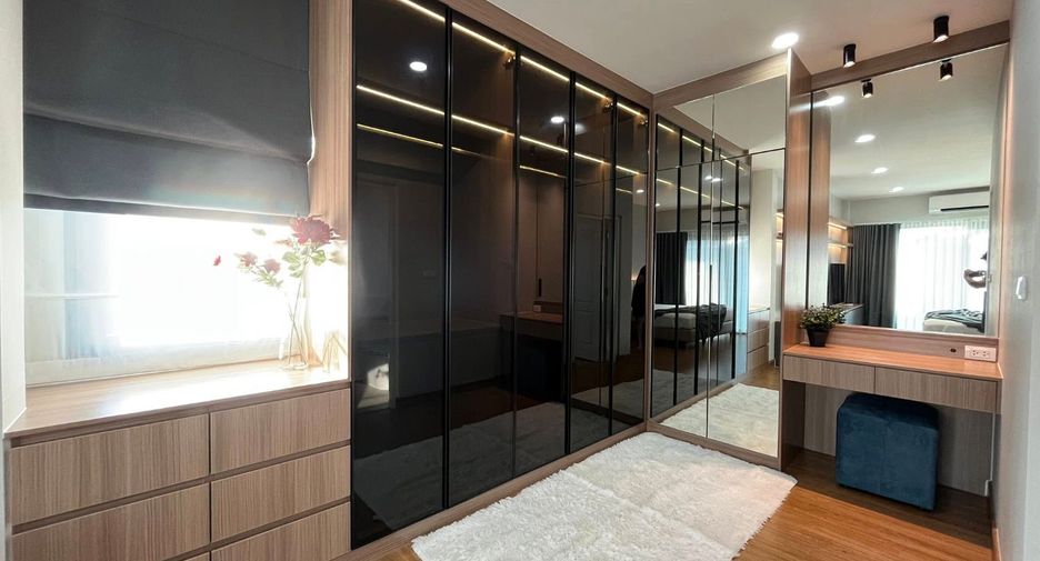 Casa en alquiler de 4 habitaciones en Bang Phli, Samut Prakan