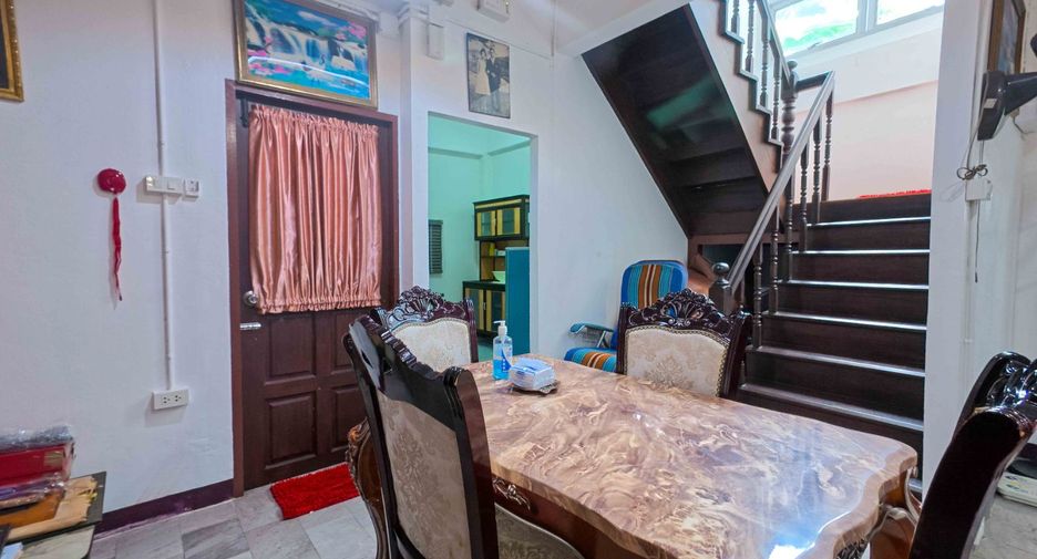 For sale 3 bedrooms house in Khlong Sam Wa, Bangkok