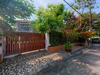 For sale 3 bedrooms house in Khlong Sam Wa, Bangkok