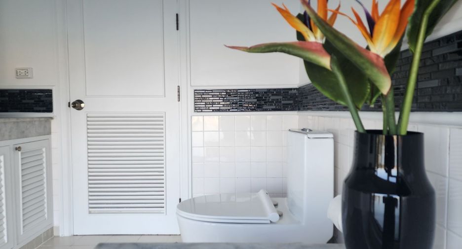 For rent 2 bedrooms townhouse in Thalang, Phuket