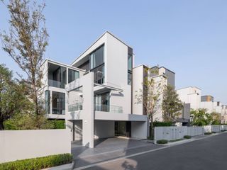 For rent 4 bedrooms house in Saphan Sung, Bangkok