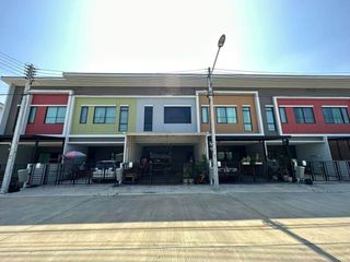 Продажа 4 спальни таунхаус в Khlong Luang, Патумтани