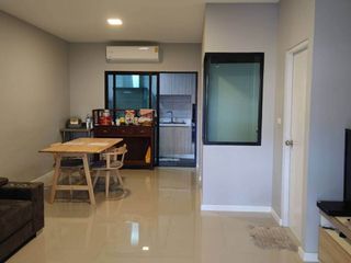 Продажа 4 спальни таунхаус в Khlong Luang, Патумтани