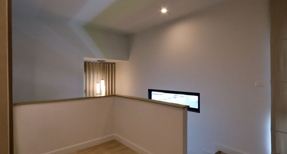 For sale 4 bedrooms house in Pak Kret, Nonthaburi