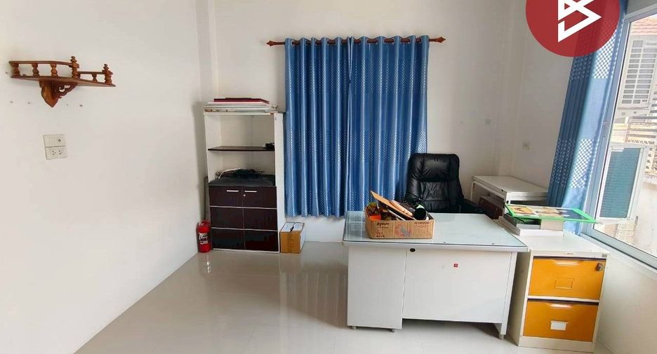 For sale 3 bedrooms house in Mueang Chanthaburi, Chanthaburi