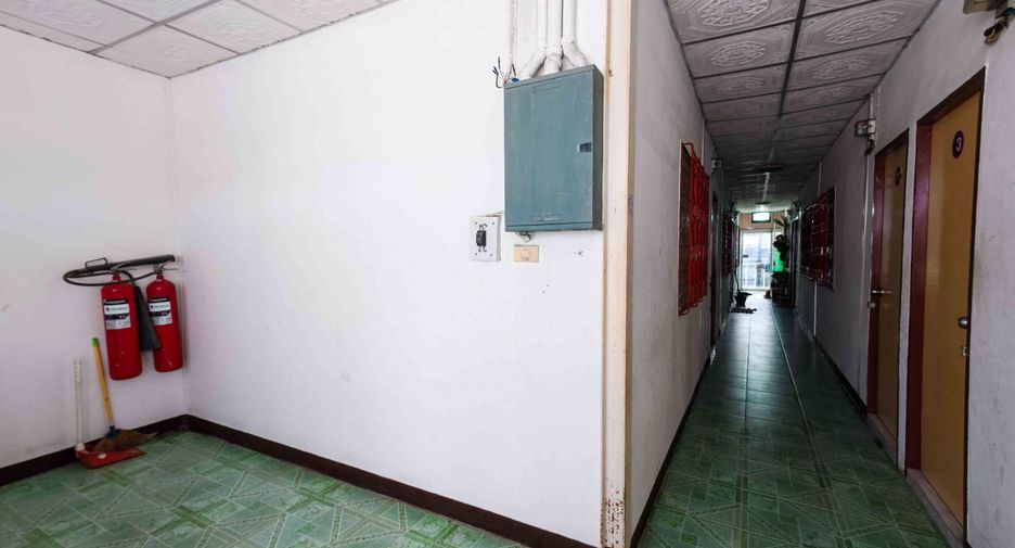 For sale 12 bedrooms retail Space in Lat Krabang, Bangkok