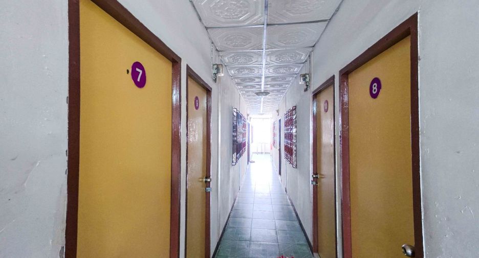For sale 12 bedrooms retail Space in Lat Krabang, Bangkok