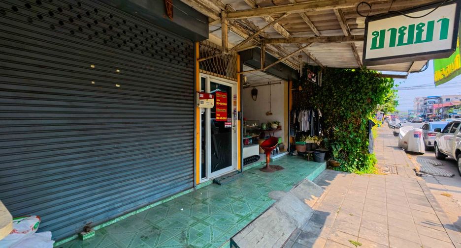 For sale 12 bedrooms retail Space in Lat Krabang, Bangkok
