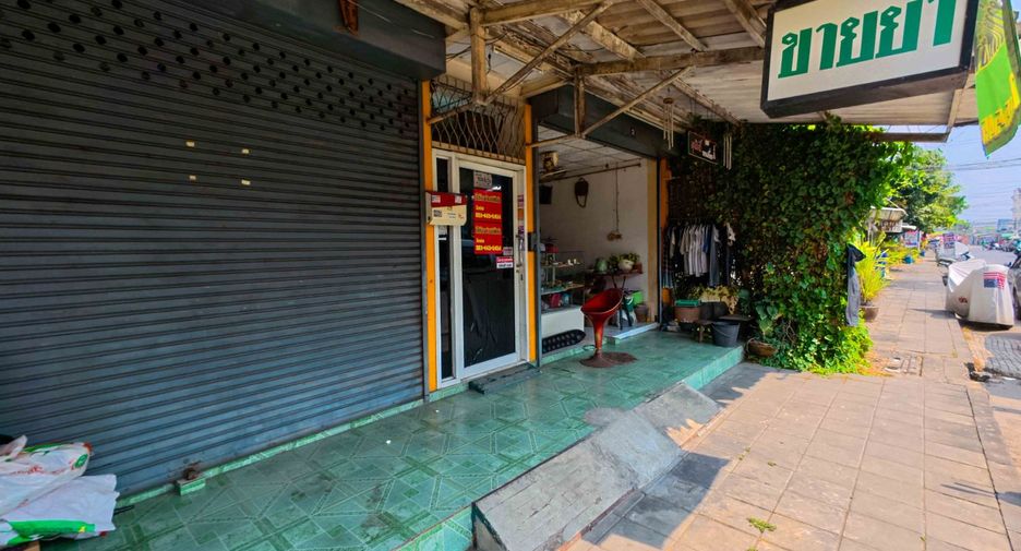 For sale 12 bedrooms retail Space in Lat Krabang, Bangkok