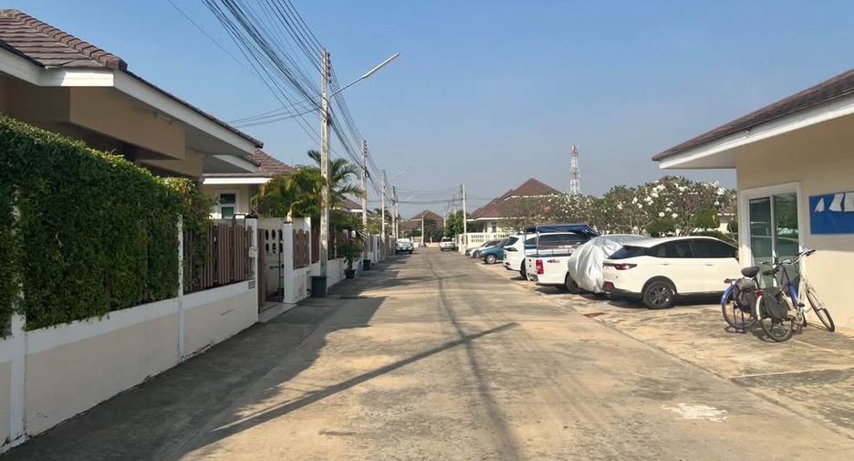 Haus zur Miete mit 2 Zimmer in Bang Lamung, Chonburi