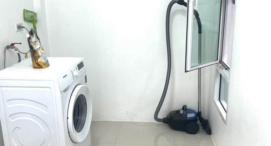 Haus zur Miete mit 2 Zimmer in Bang Lamung, Chonburi