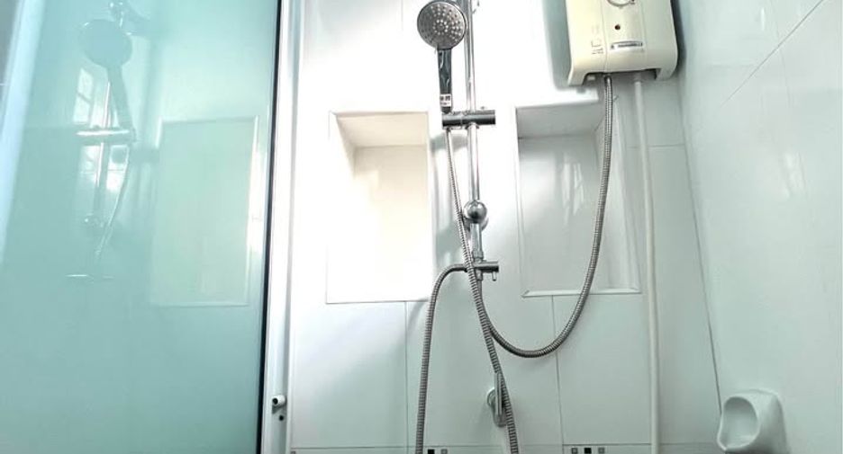 Haus zur Miete mit 2 Zimmer in Bang Lamung, Chonburi