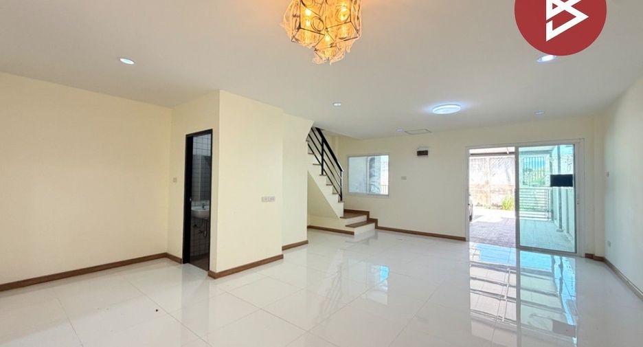 For sale 3 bedrooms townhouse in Mueang Chon Buri, Chonburi