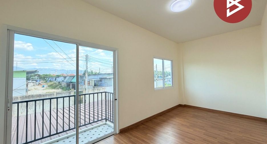 For sale 3 bedrooms townhouse in Mueang Chon Buri, Chonburi