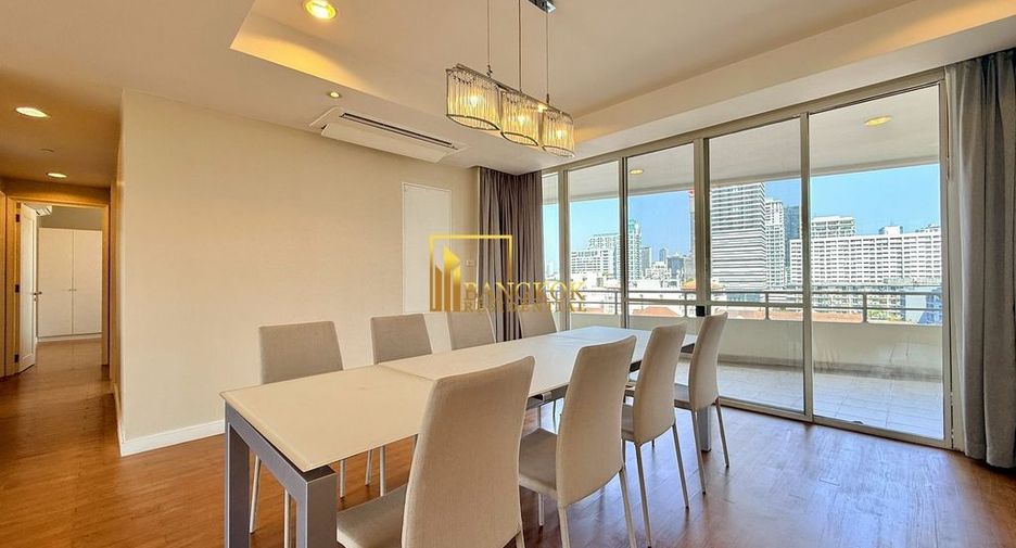For rent 4 bedrooms condo in Watthana, Bangkok
