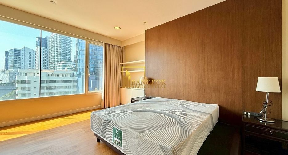 For rent 4 bedrooms condo in Watthana, Bangkok