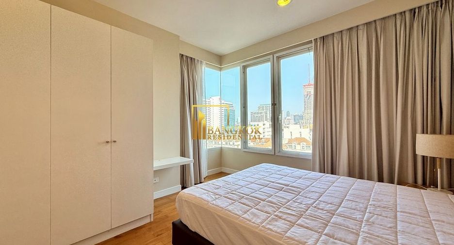 For rent 4 bedrooms condo in Watthana, Bangkok
