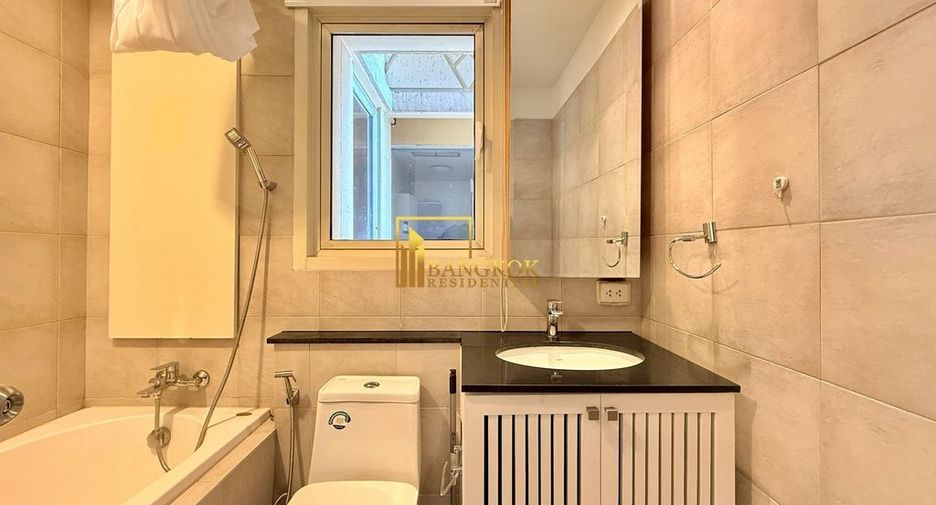 For rent 4 bedrooms condo in Watthana, Bangkok