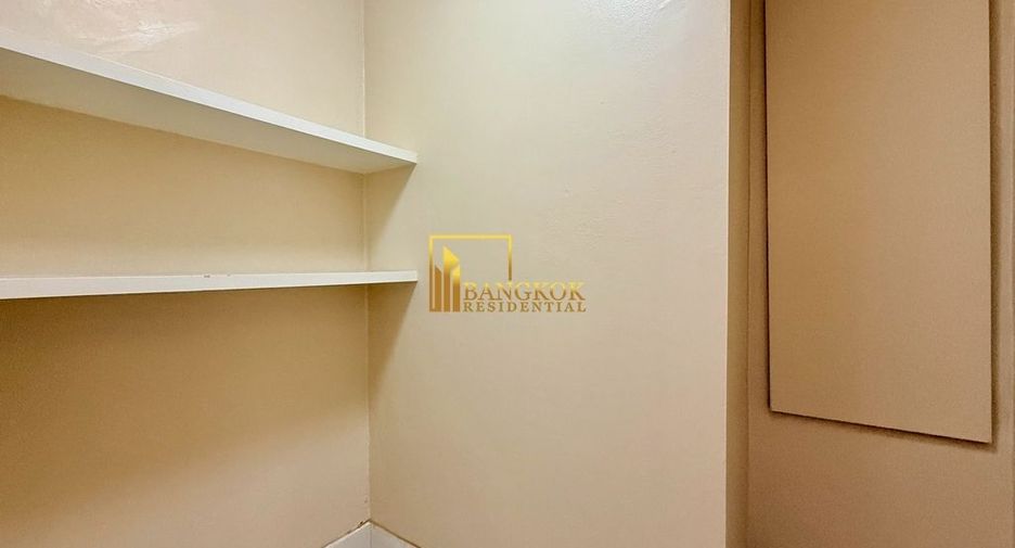 For rent 4 bedrooms condo in Watthana, Bangkok