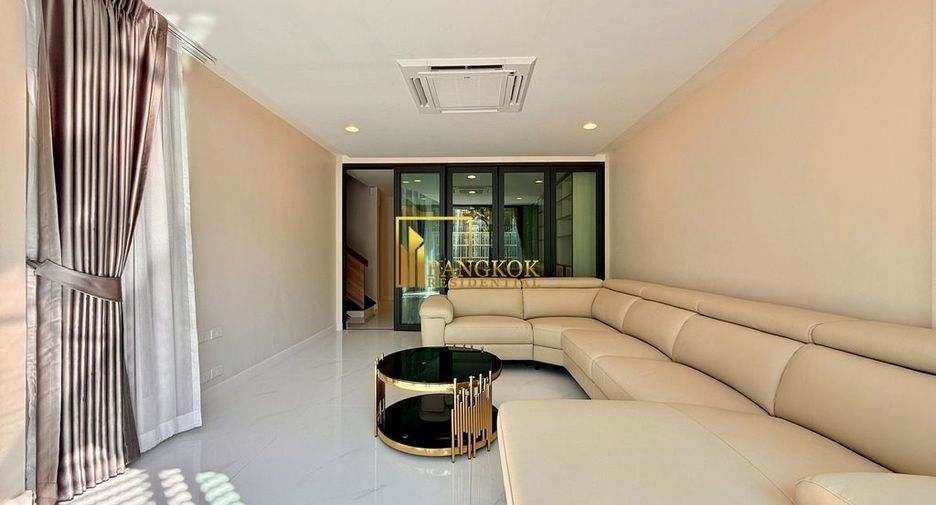 À louer 4 chambres maison à Watthana, Bangkok