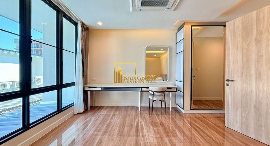 À louer 4 chambres maison à Watthana, Bangkok