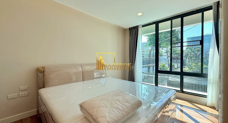 À louer 4 chambres maison à Watthana, Bangkok