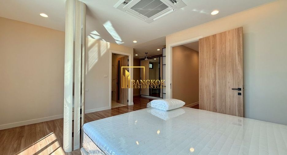 À louer 4 chambres maison à Watthana, Bangkok