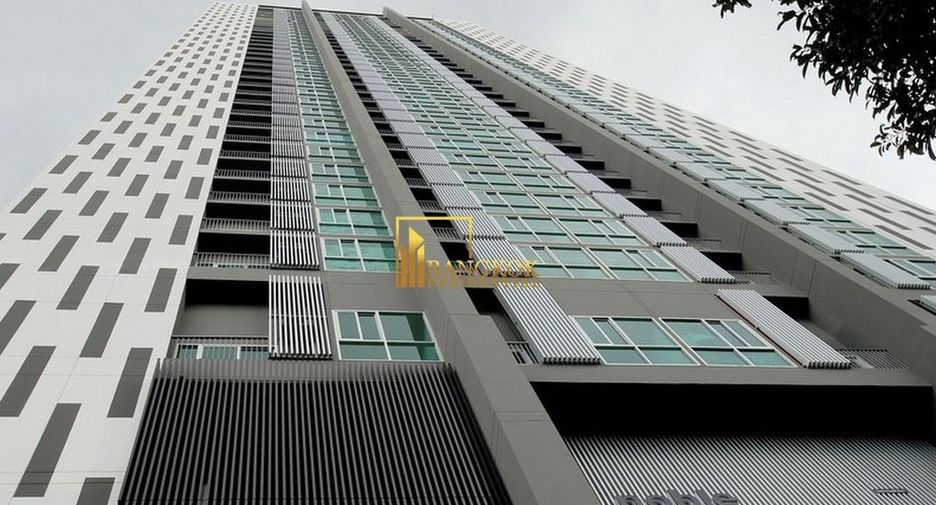 À louer 2 chambres condo à Huai Khwang, Bangkok
