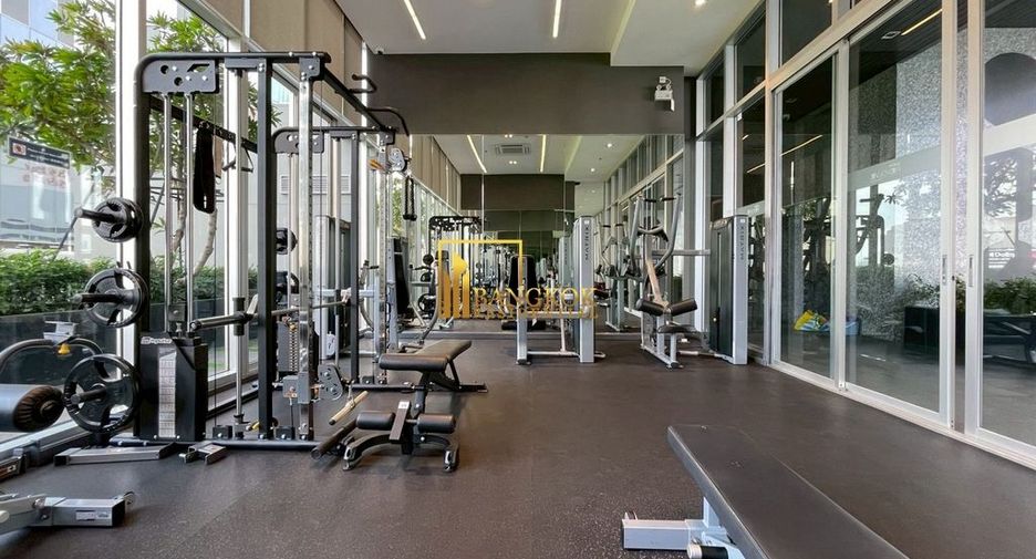 For rent 2 bedrooms condo in Huai Khwang, Bangkok