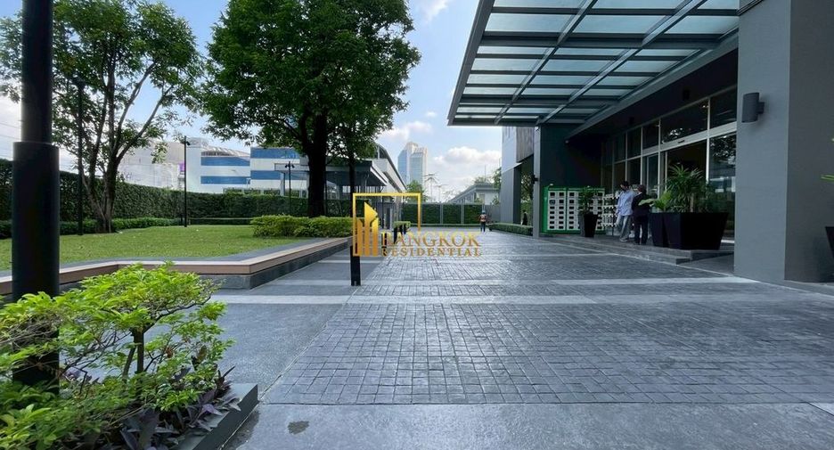 For rent 2 bedrooms condo in Huai Khwang, Bangkok