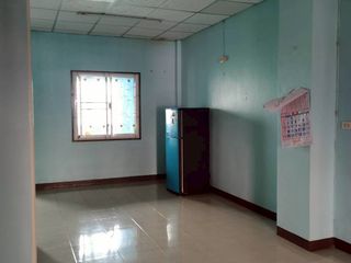 Reihenhaus zum Kauf mit 3 Zimmer in Nong Chok, Bangkok