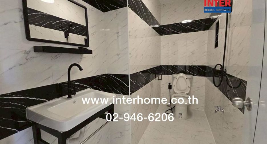 For sale 3 bedrooms townhouse in Khlong Sam Wa, Bangkok
