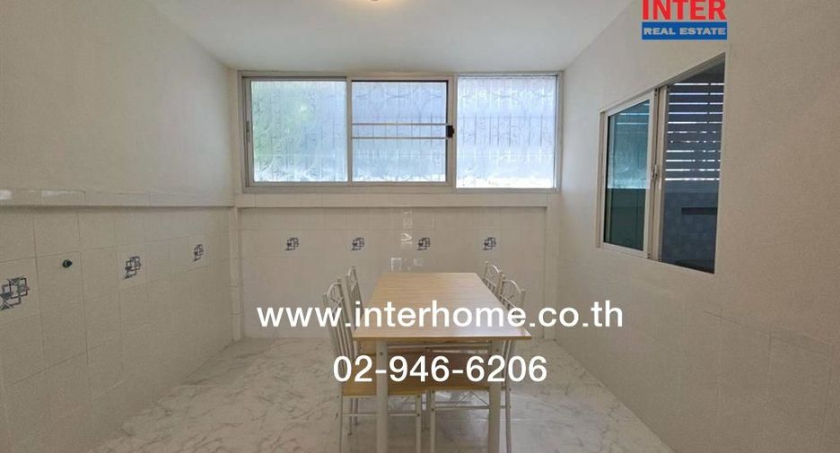 For sale 3 bedrooms townhouse in Khlong Sam Wa, Bangkok