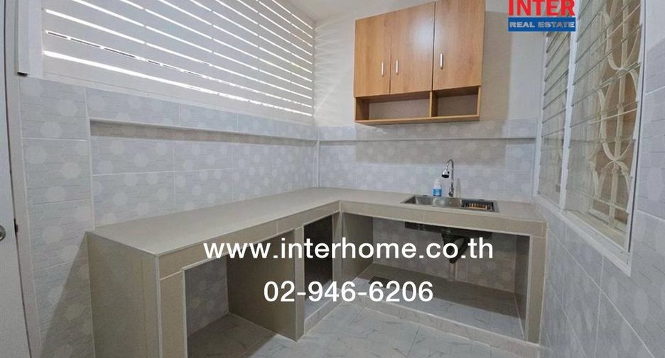 For sale 3 bedrooms townhouse in Khlong Sam Wa, Bangkok