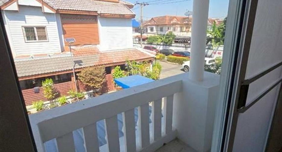 For sale 3 bedrooms townhouse in Khlong Sam Wa, Bangkok