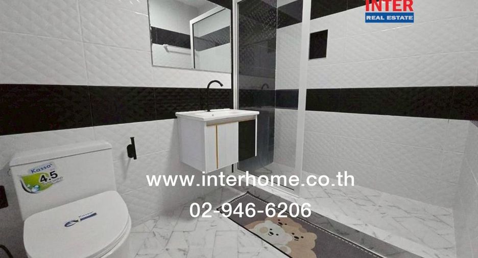 For sale 3 bedrooms townhouse in Khlong Sam Wa, Bangkok