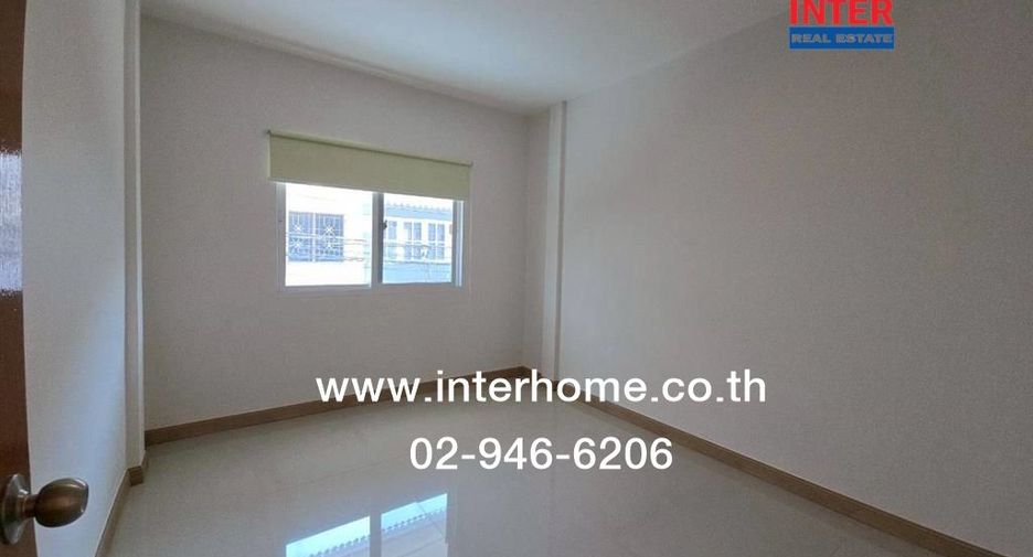 For sale 3 bedrooms townhouse in Khlong Sam Wa, Bangkok