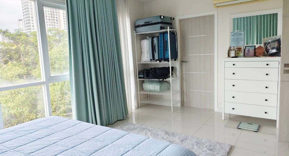 For rent and for sale 1 bed condo in Pratumnak, Pattaya