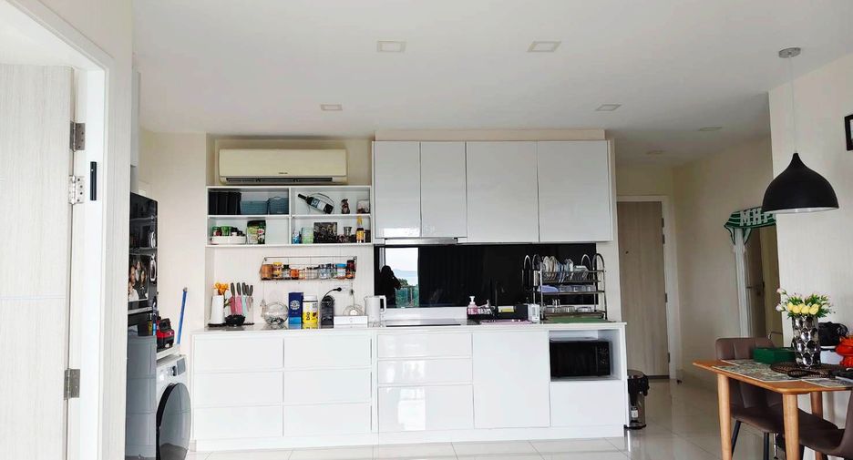 For rent and for sale 1 bed condo in Pratumnak, Pattaya