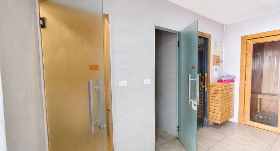 For rent and for sale 1 bed condo in Pratumnak, Pattaya