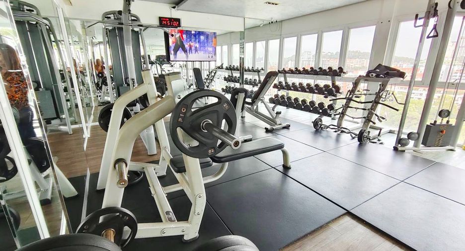 For rent and for sale 1 bed condo in Pratumnak, Pattaya